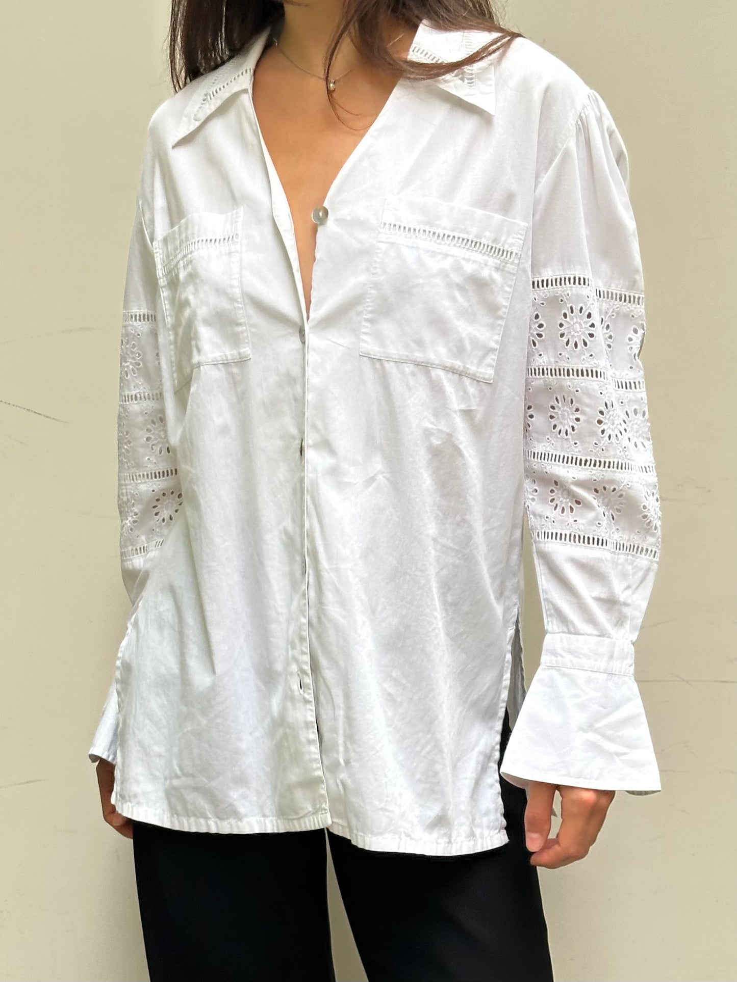 Vintage 100% Cotton White Embroidered Long Sleeve Collared Shirt S/M
