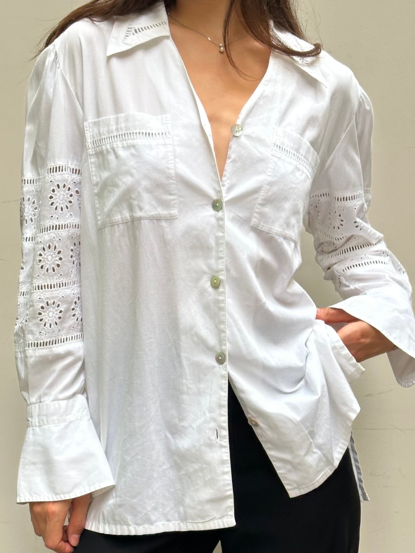Vintage 100% Cotton White Embroidered Long Sleeve Collared Shirt S/M
