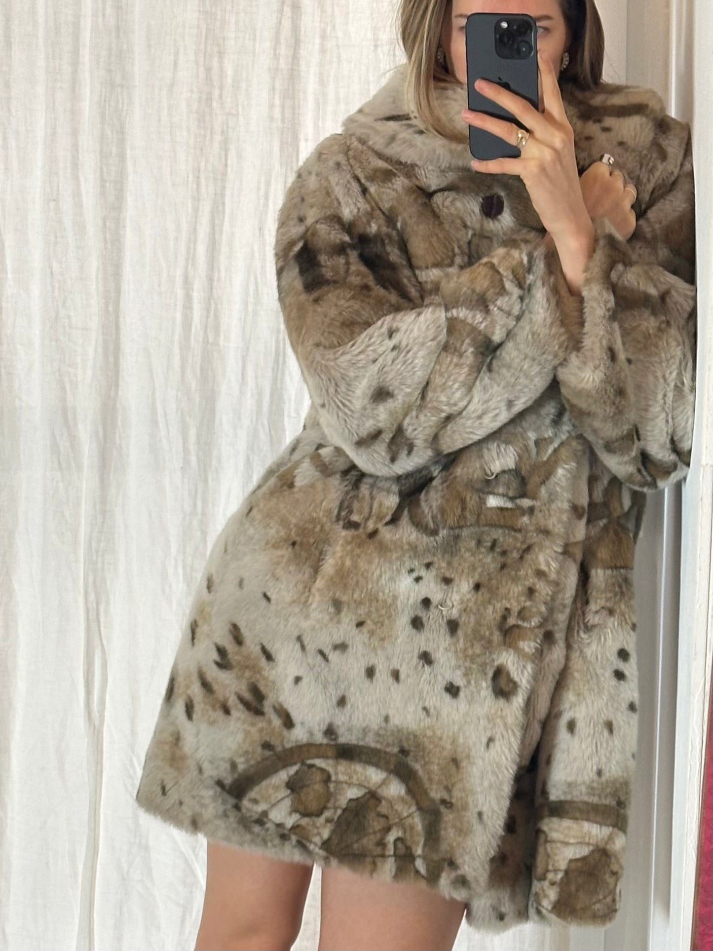 Vintage Faux Fur Beige & Cream Coat M/L