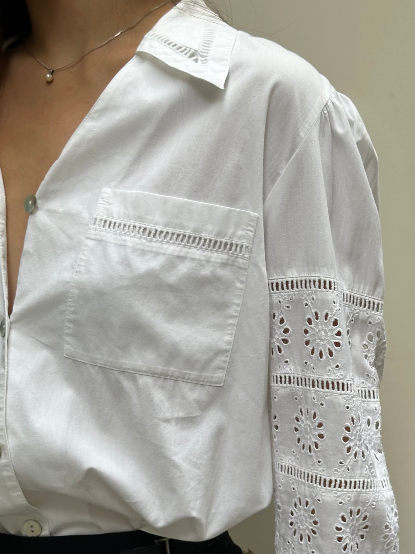 Vintage 100% Cotton White Embroidered Long Sleeve Collared Shirt S/M