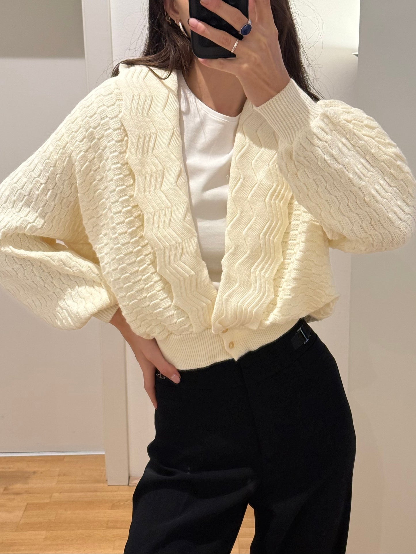 Vintage Wool Scalloped Cream Deep V-Neck Cardigan Sweater S/M