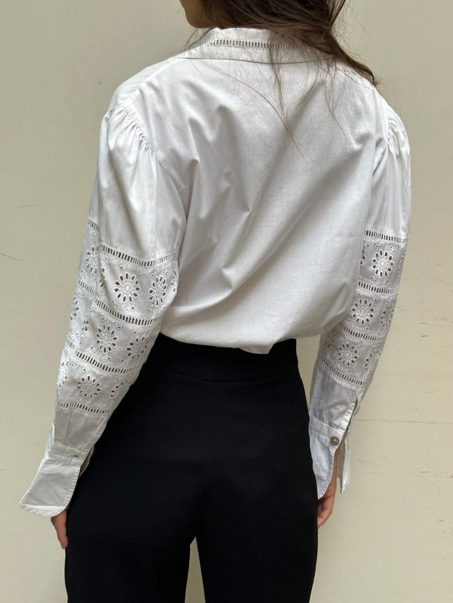 Vintage 100% Cotton White Embroidered Long Sleeve Collared Shirt S/M