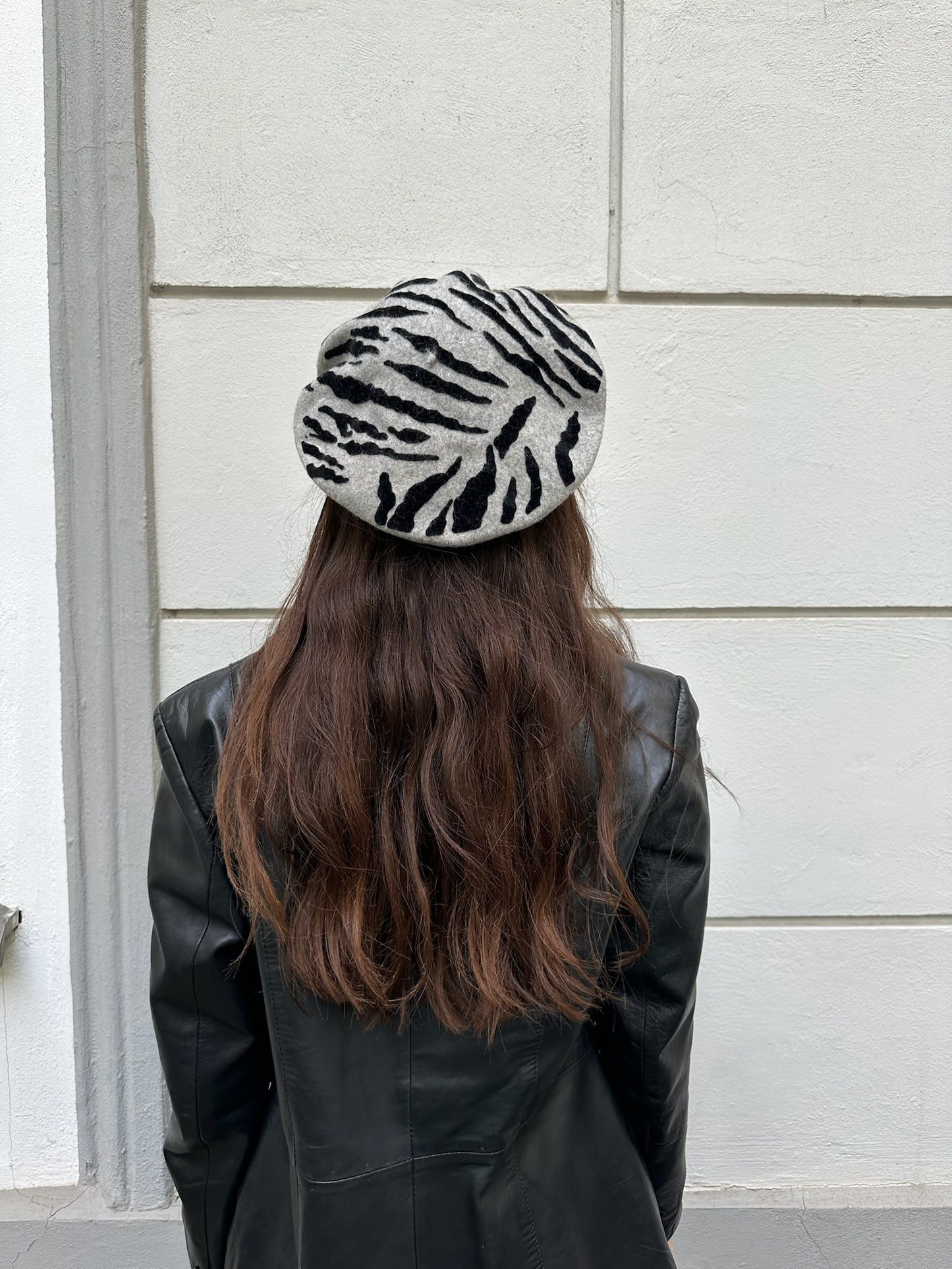 Vintage 100% Pure New Wool Gray Beret Winter Hat