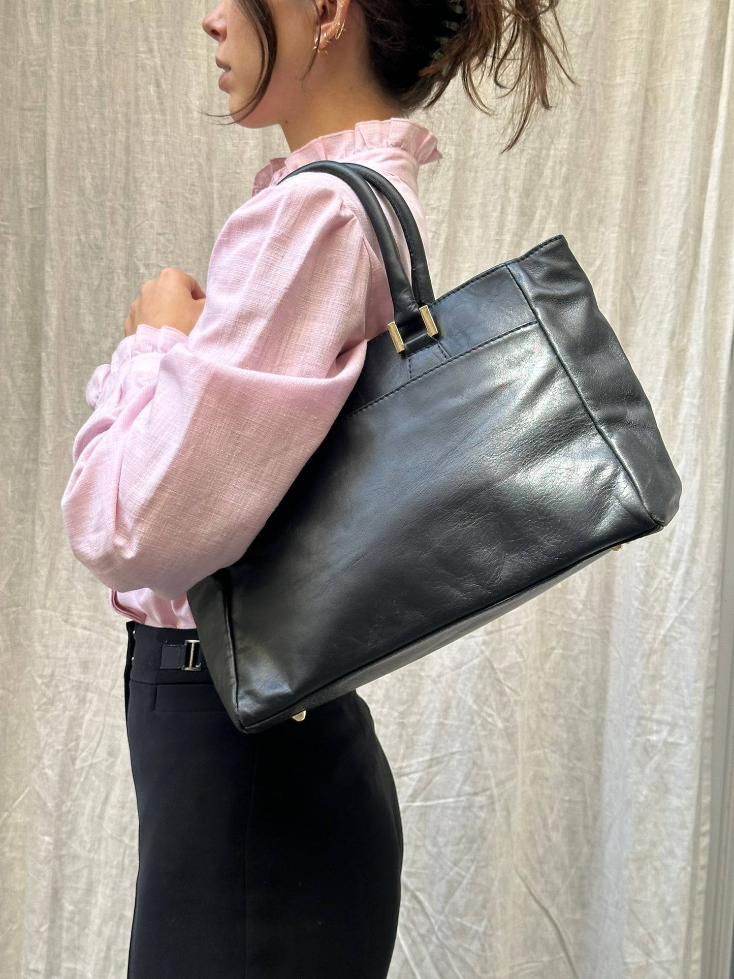 Vintage 100% Genuine Leather Black Handbag M