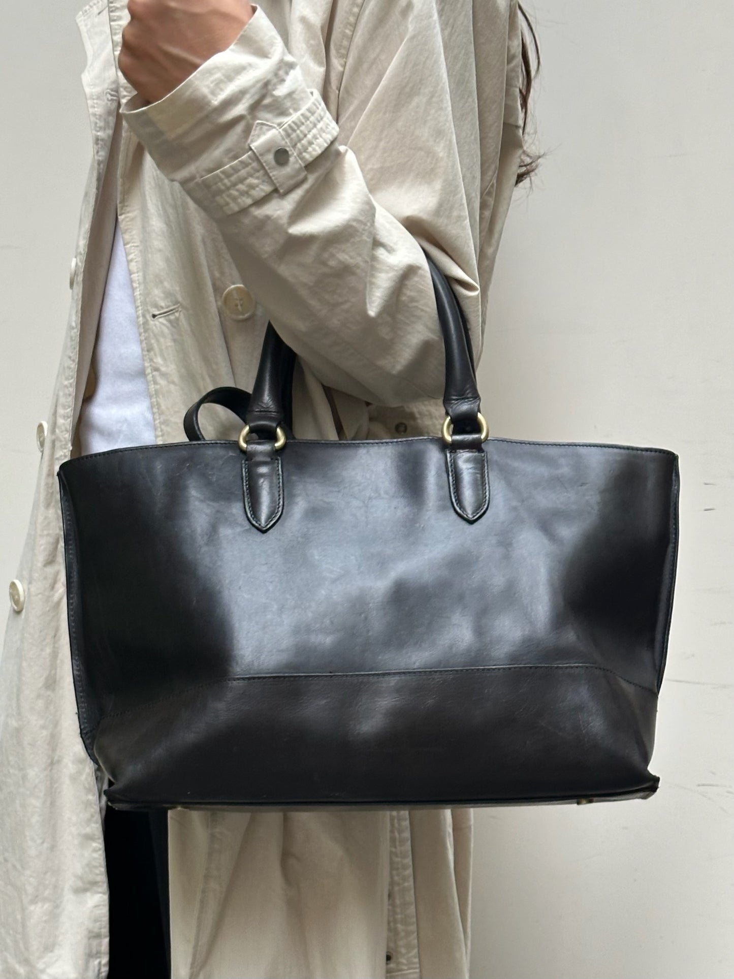 Vintage Massimo Dutti 100% Genuine Leather Black Bag L