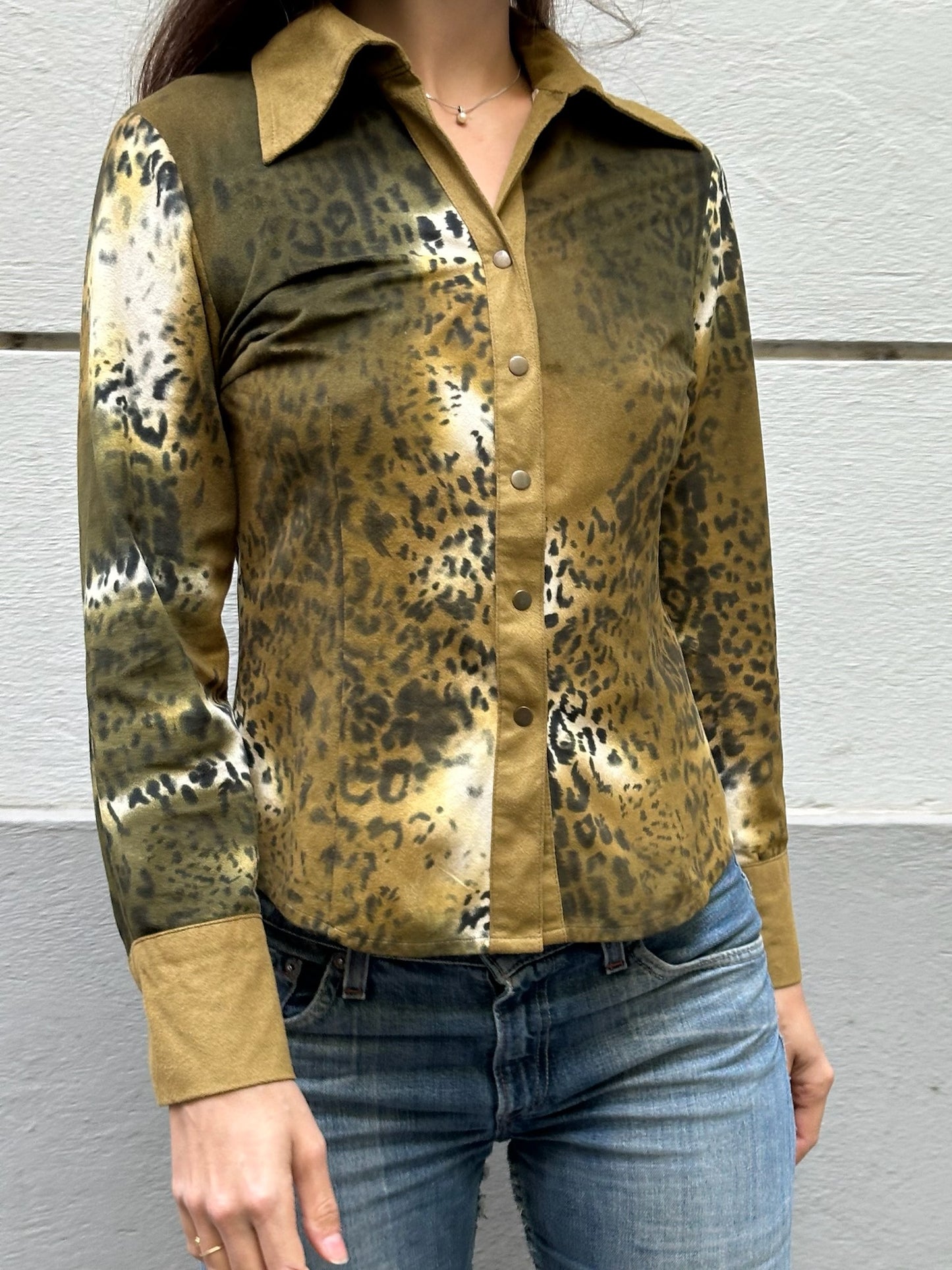 Vintage Viscose Blend Leopard/Cheetah Long Sleeve Button Down Blouse S