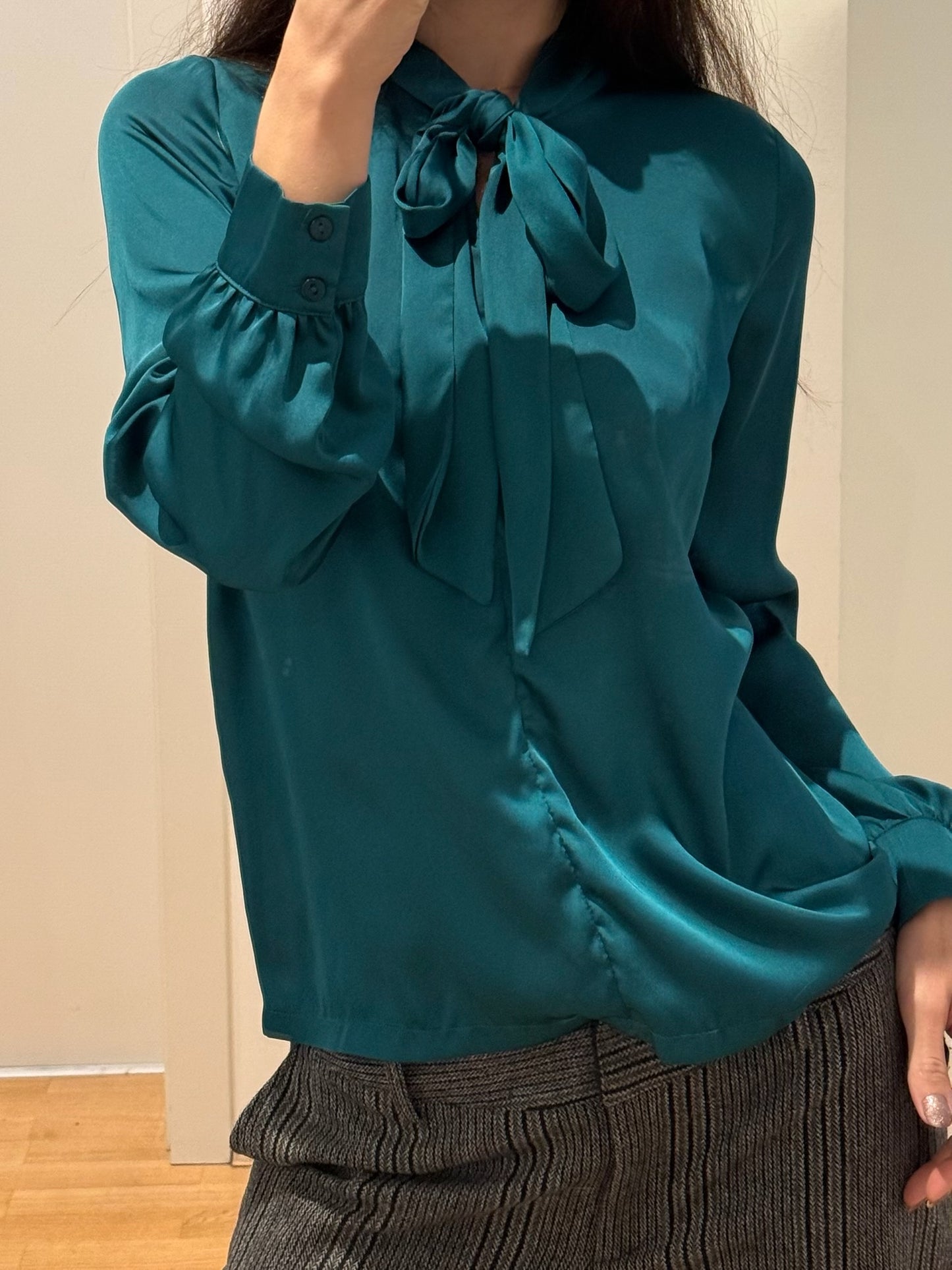 Vintage 100% Silk Teal Bow Long Sleeve Blouse S