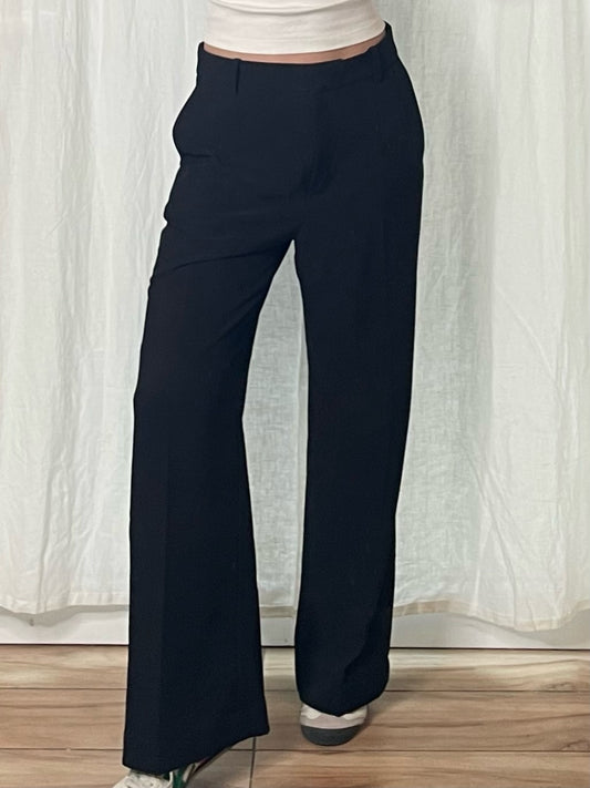 & Other Stories Simple Black High Waisted Wide/Straight Leg Trousers M