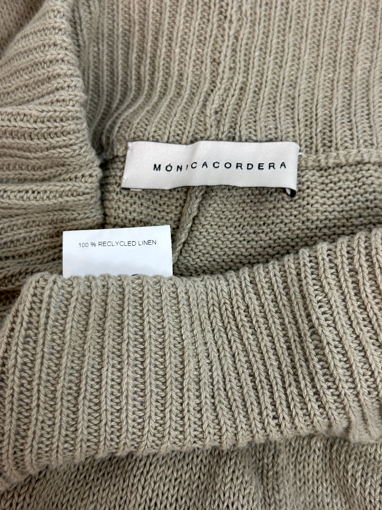 Monica CORDERA Cozy Set