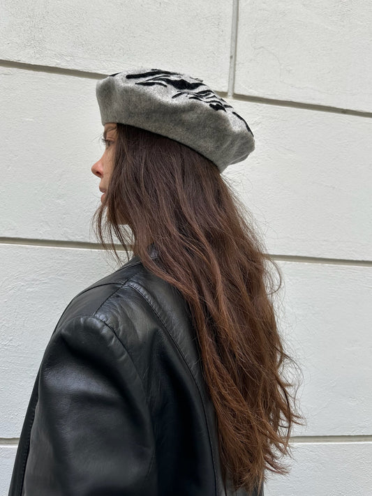 Vintage 100% Pure New Wool Gray Beret Winter Hat
