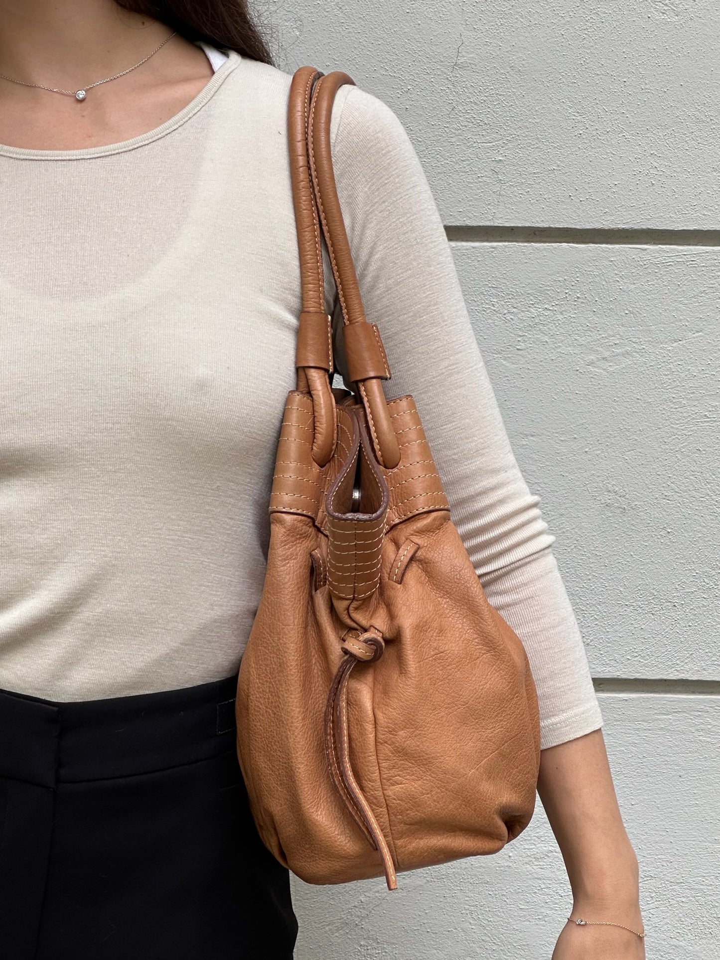Vintage 100% Genuine Leather Tan Brown Hobo Bag L