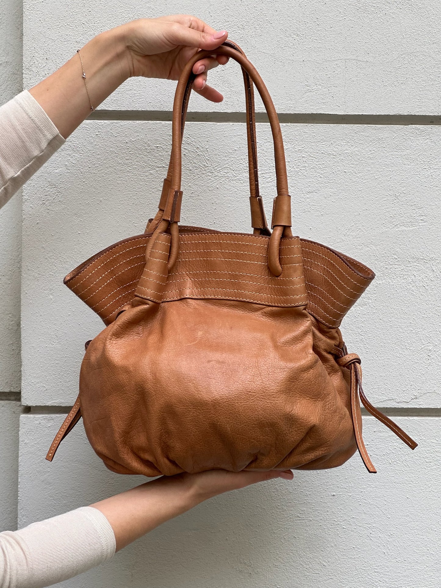 Vintage 100% Genuine Leather Tan Brown Hobo Bag L