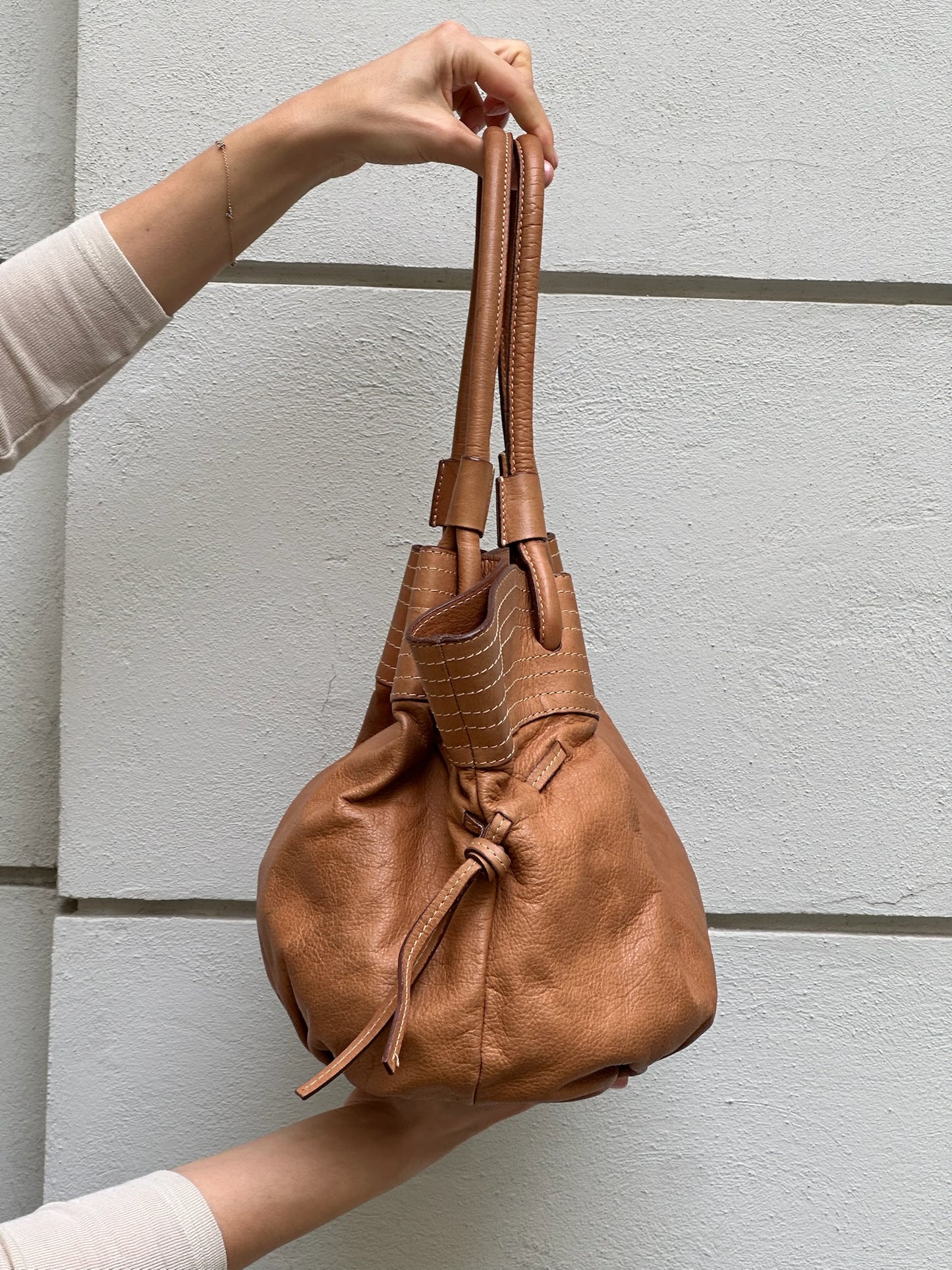 Vintage 100% Genuine Leather Tan Brown Hobo Bag L