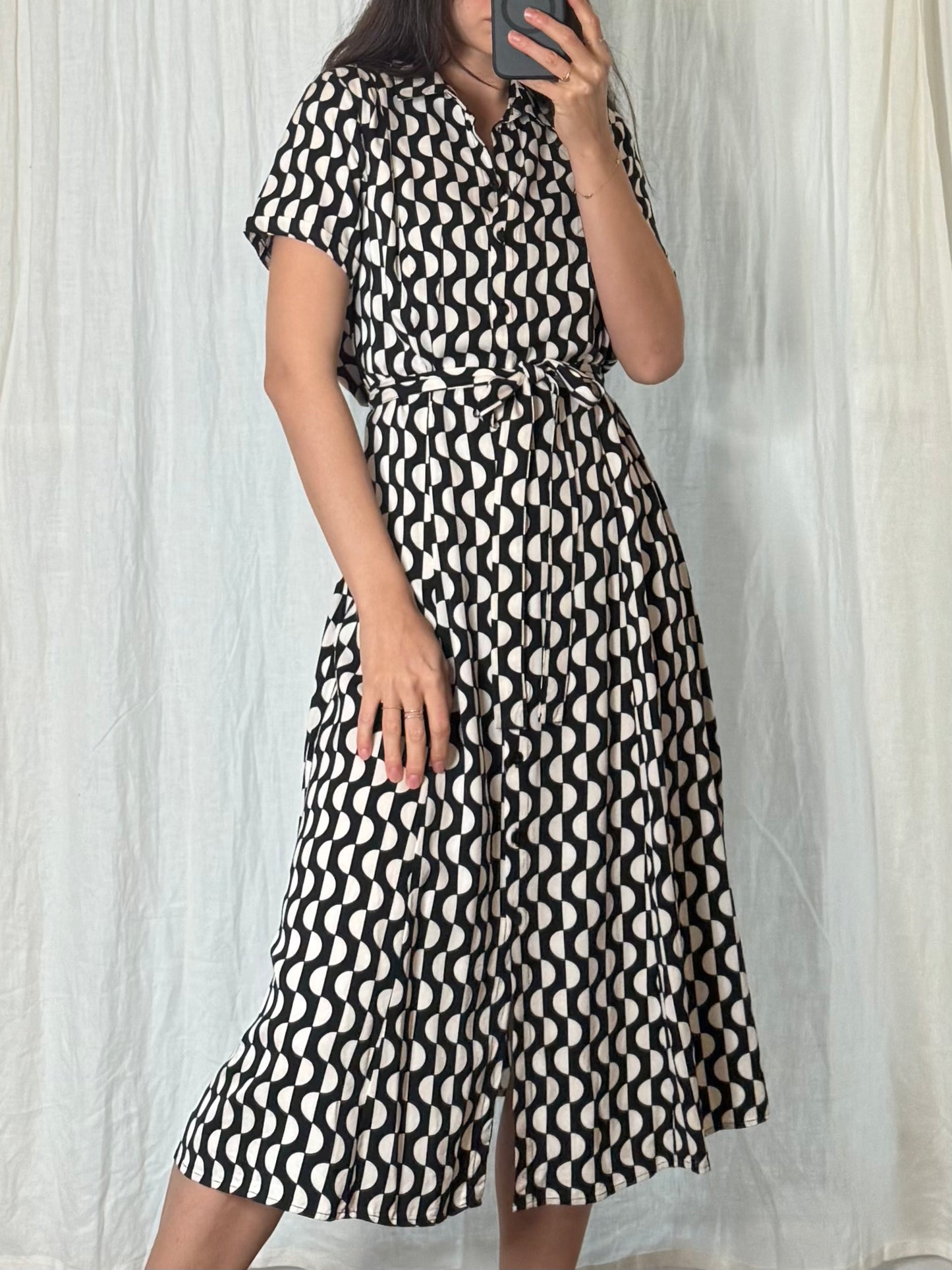 100% Viscose Black & White Retro Belted Midi Dress M