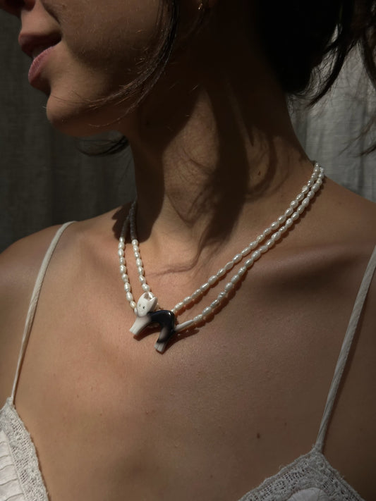 Vintage White Fresh Water White Pearl Necklace With Cat Brooch